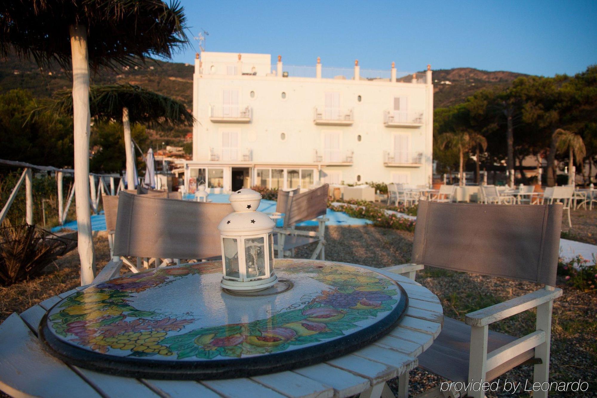Hotel Yachting Club Mare Gioiosa Marea Esterno foto