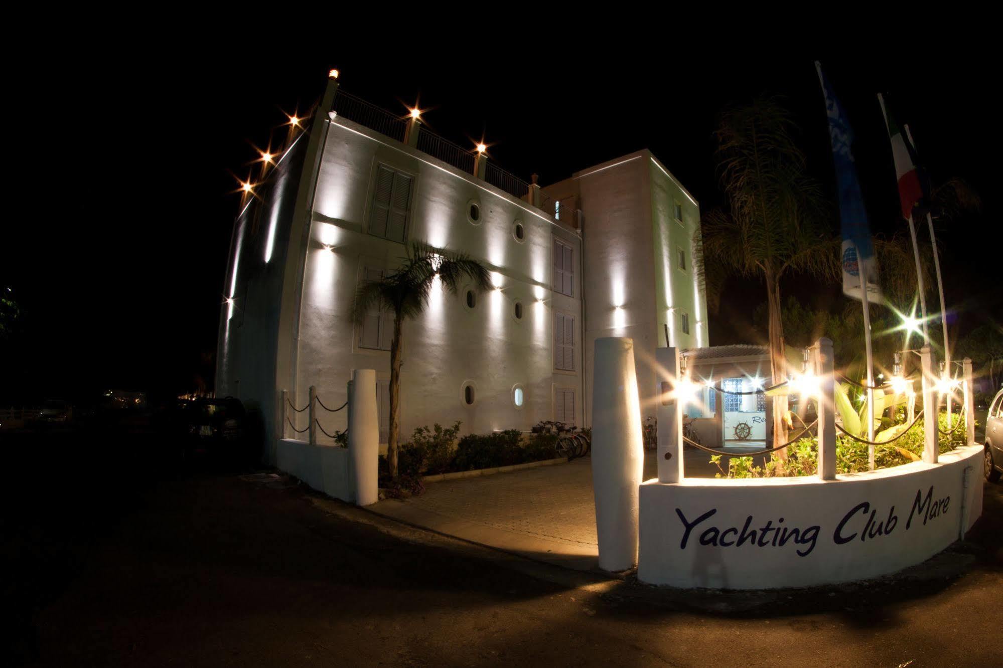 Hotel Yachting Club Mare Gioiosa Marea Esterno foto