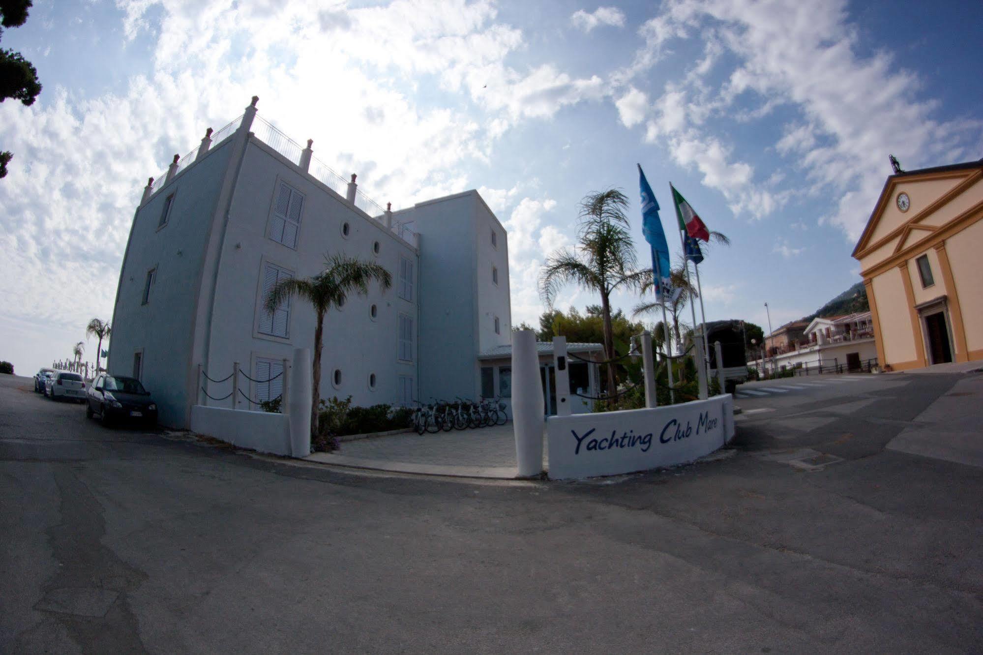Hotel Yachting Club Mare Gioiosa Marea Esterno foto