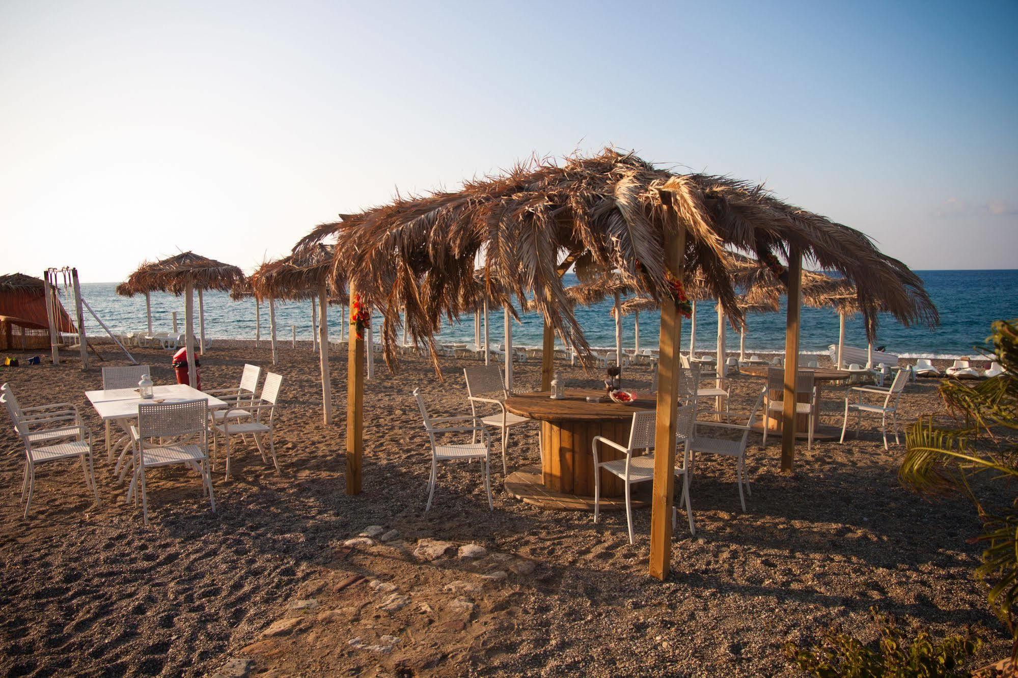 Hotel Yachting Club Mare Gioiosa Marea Esterno foto